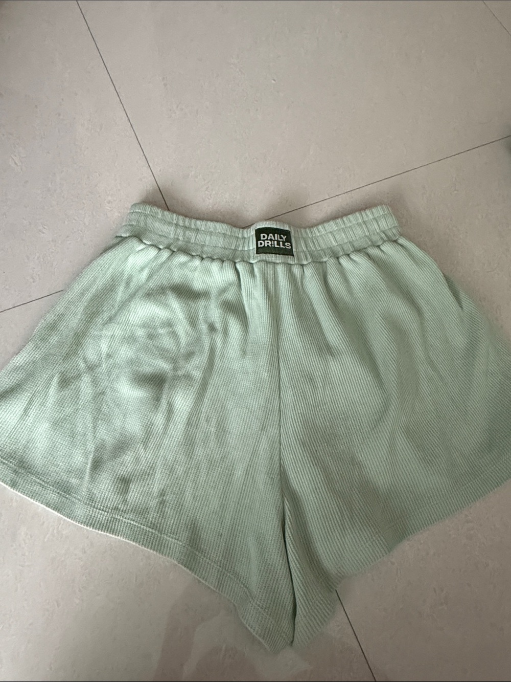 Daily Ritual Light Sage Ribbed Lounge Top & Shorts Set M/L - Picture 4 of 4